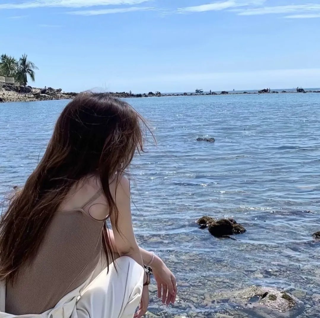 采蘑菇的夫妻